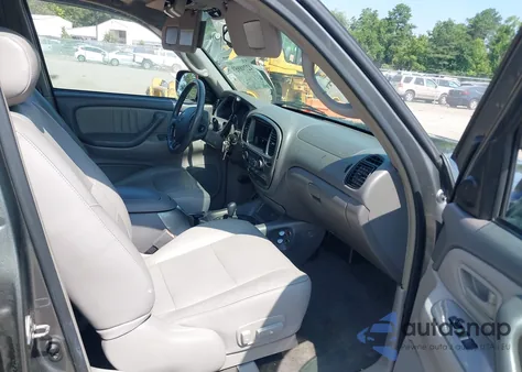 2004 Toyota Sequoia Limited V8 из США, поврежденный, VIN 5TDBT48A84S231767